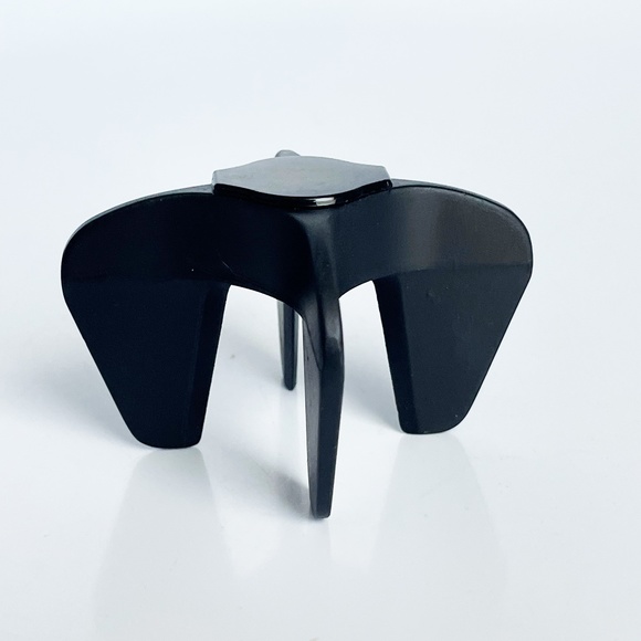 Le Creuset Champagne Star Opener Screwpull in Box - Picture 9 of 15